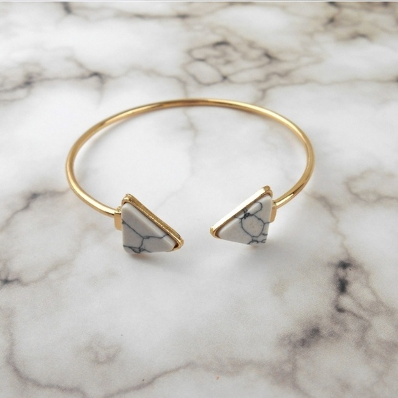 🆕️ Triangle Cuff Bracelet - Picture 3 of 7